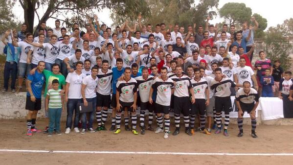 CanamaUltras's tweet photo. Lo mejor de todo es la unión ULTRAS-JUGADORES-ENTRENADORES #MuyGrandeAFC http://t.co/vhd4sb7cEc