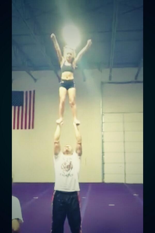 Addielafountain's tweet photo. Stunting cheer perfection style #cheerlebrity http://t.co/VmZ34przvv