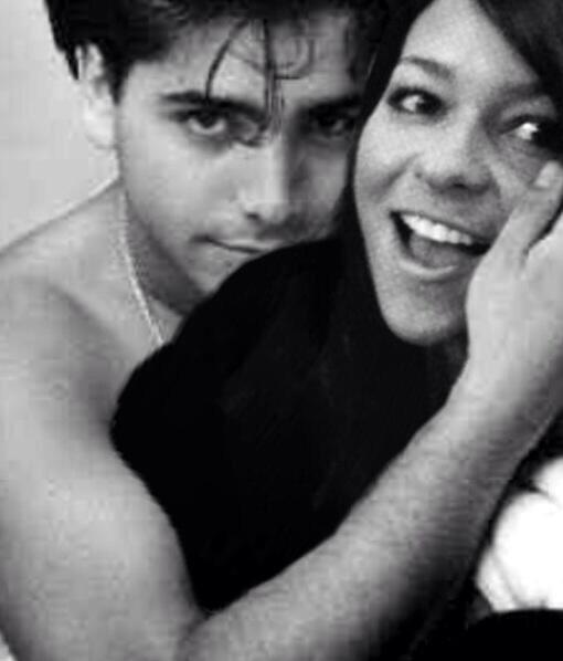 cadygroves's tweet photo. Just relaxing on a Sunday night with my man. @JohnStamos http://t.co/lQ46lfiKEk