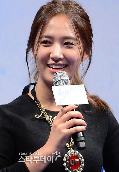 [PIC][30-09-2013]Yuri xuất hiện tại buổi họp báo ra mắt bộ phim "No Breathing" vào trưa nay BVYNohmCMAAkJYk