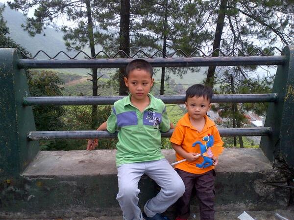 Mirnaaa12's tweet photo. Kk n dede http://t.co/gBekZEAmjL