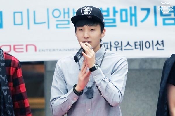 Embedded image permalink