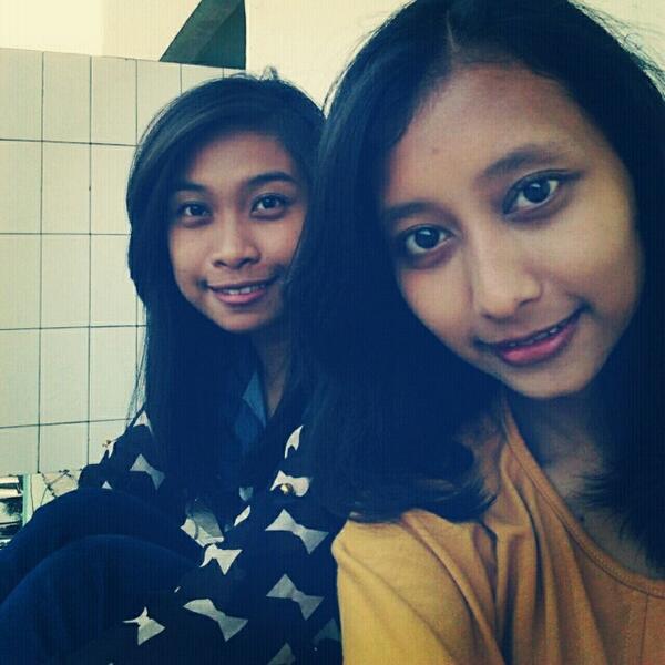 tieas_dudulz's tweet photo. Satu doang guys hahha"@missWidie: with @tieas_dudulz :-) http://t.co/UBrJI2bhpS"