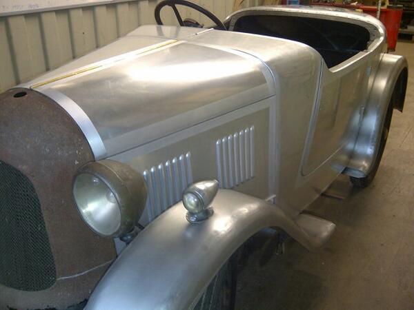VintageWorksIE's tweet photo. @andyjw001 thought you might like to see it just about finished off... http://t.co/55qmHP2AdE