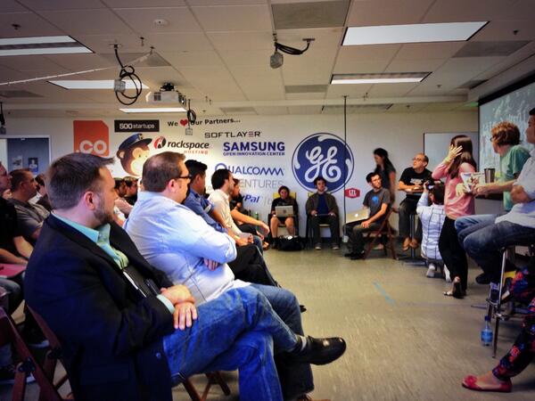 500GlobalVC's tweet photo. "Have fun, make money." @davemcclure to #batch007. #500STRONG http://t.co/AfJCIUdjYC