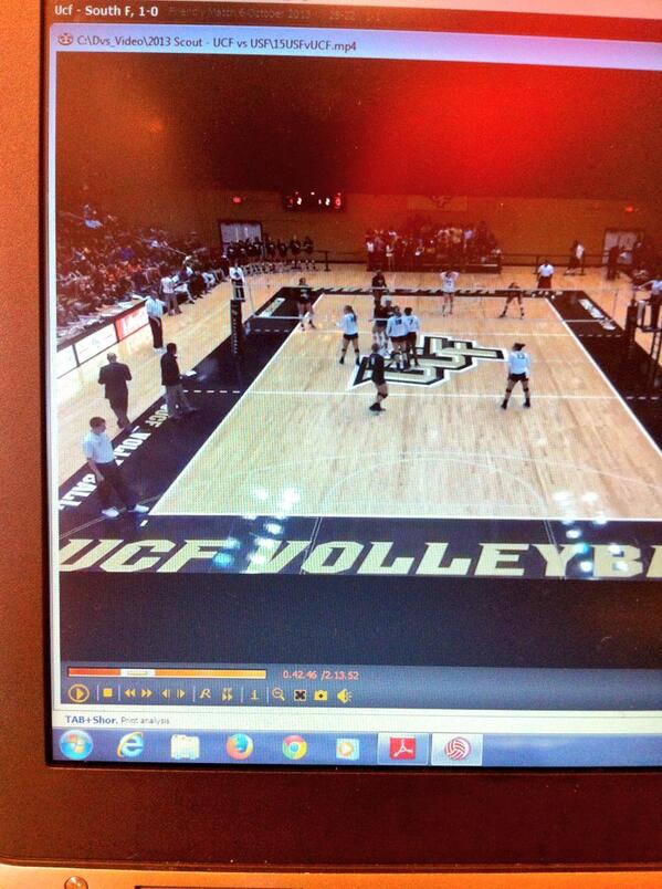 SteveVencl's tweet image. Look, it&apos;s @NickiHolmesUCF ! Get out of my scout window. #datavolleyproblems