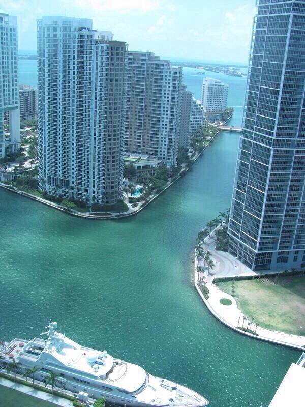 ItsEarthPics's tweet photo. Miami , USA http://t.co/5sH0uAqggm