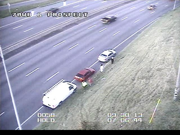 41TrafficNow's tweet photo. MULTI-VEHICLE ACCIDENT: Three cars on right shoulder of I-70 WB &amp; Prospect. Here's a look: #KCtraffic http://t.co/167XO3HC0X