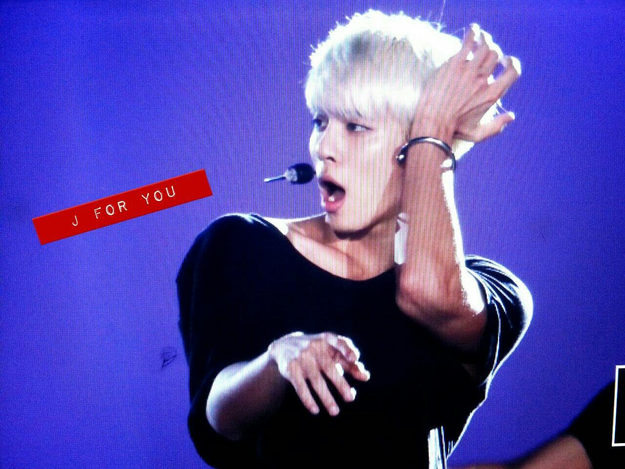 BVaRazzCMAA8TrD.jpg:large