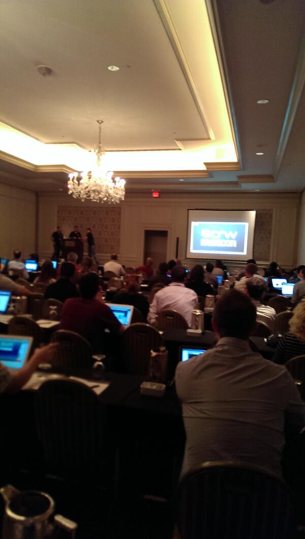 douglasknudsen's tweet image. Room full of devs and designers! #d2wc