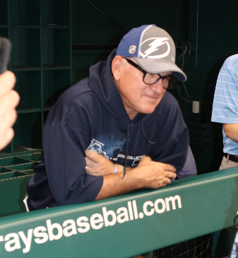 TBLightning's tweet photo. Bolts fans, RT to join us in wishing @RaysBaseball good luck in winning #onemoregame tonight! #163strong http://t.co/VZQFxnQJyU