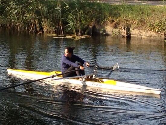 volansrowing's tweet photo. Roeitraining in #volans2 voor topzwemster @ranomikromo. Wat een mooie slag! Op naar Tokyo2020... http://t.co/WjZjsfnScy