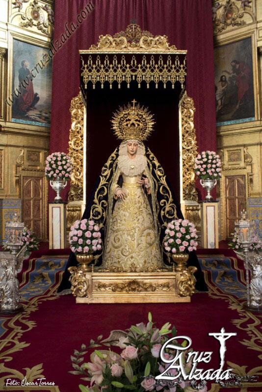 Besamano a Nuestra Señora de los Dolores del Cerro