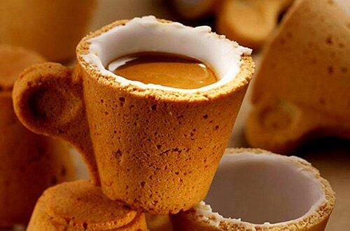 ENTDaily5's tweet photo. Would you buy this edible #coffee cup...? ;) http://t.co/4l1wWy3gbo