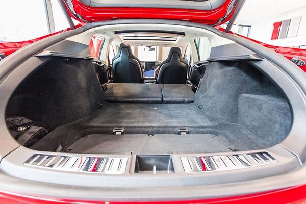 Tesla Model S Trunk Space | atelier-yuwa.ciao.jp