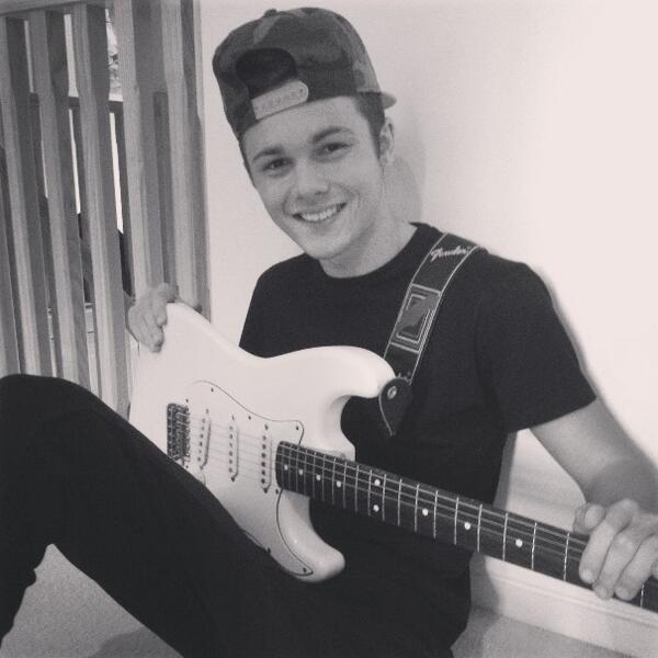 jetblackcalumx's tweet image. &quot;@OverloadMusic: Your voice is a melody, when you say my name - Ollie x http://t.co/zp3YrMHmiC&quot; ASDFGHJKLJFTDHT OLLIE *-* HIS SMILE .