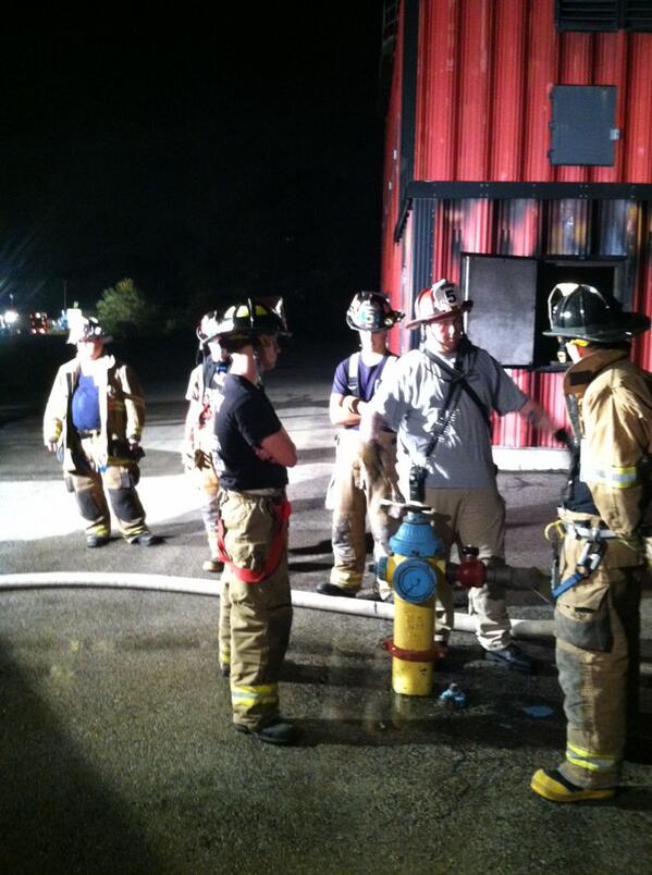 HandLboss's tweet image. Capt Rudd reviewing hydrants, refill for more #engcoops #pumpops @chunkdiesel @plutto181 @ericd12095 @b_chap13