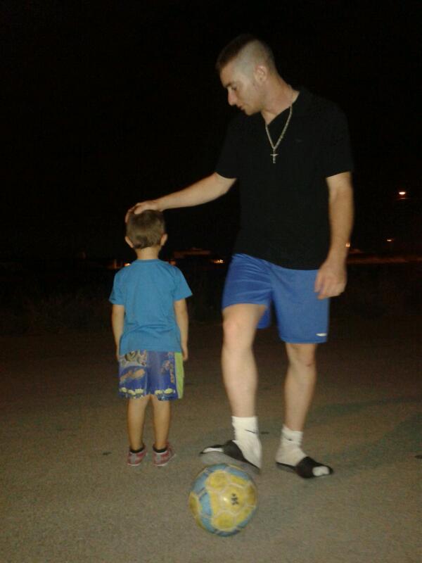 Milymartinez76's tweet photo. @papodespegando  Los tiburones !!! http://t.co/C3BifympW7