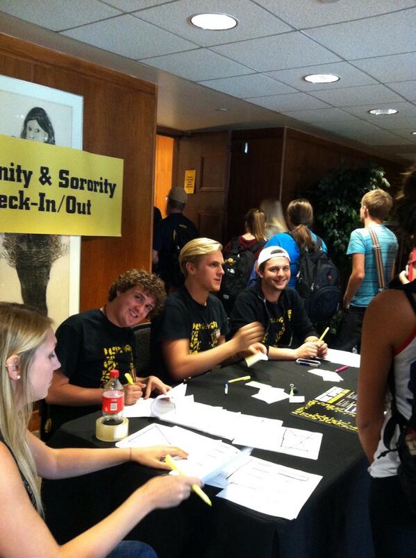 IowaFSL's tweet photo. Come stop by the blood drive until 5 PM today and save a life! @uihomecoming staff would be very happy to see you! http://t.co/TUxh4eTYTB