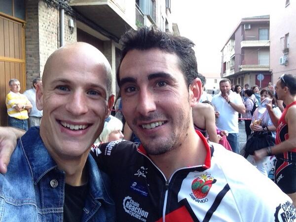 fdelgado_2's tweet photo. El pasado sábado cn l mítico @KikeKm20 después dl Duatlón d Valtierra! Amigo y excompi n Osasuna #CRACK !! http://t.co/aUPE0Y4Dn0