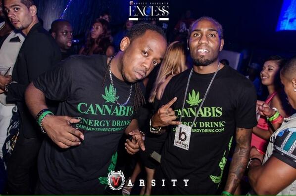 ezeent's tweet photo. Recap of #ExcessMondays Last Week

CEO of @ezeent #CannabisEnergy

TONIGHT @BIRDMAN5STAR + #YMCMB + RichGang http://t.co/QS2zSpe3Rh
