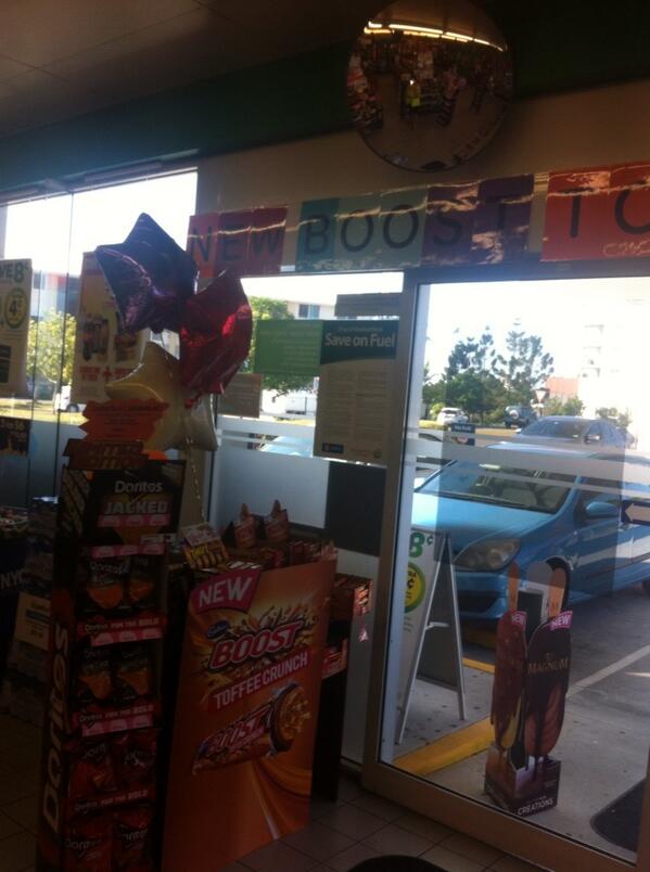 full_of_sass's tweet photo. New boost &amp; Twirl http://t.co/9esYs9ll0D