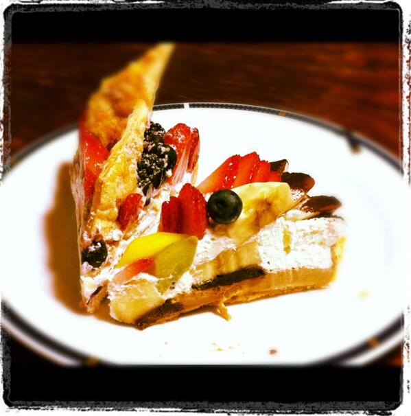 miyumeeee's tweet photo. 青山のBerry Cafeのケーキ( #●´艸`)見た目もかわいいし，すごく美味しかった～(*≧∀≦*)　#カフェ http://t.co/CjumSVypNH