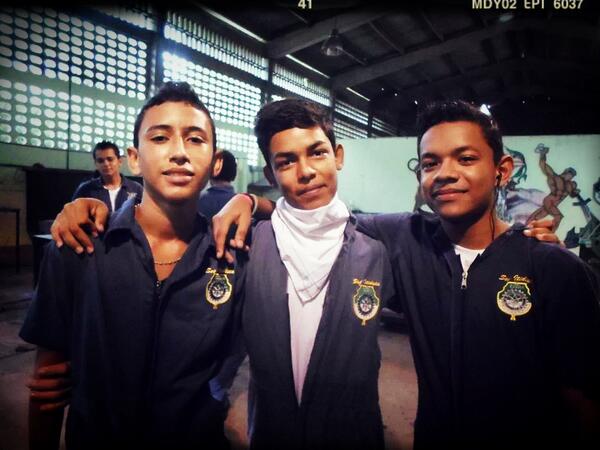 AndyContrerasR's tweet photo. Los Buenos Tiempo + Amigos Locos = Momentos Inolvidables http://t.co/4SZRQd9Zs9