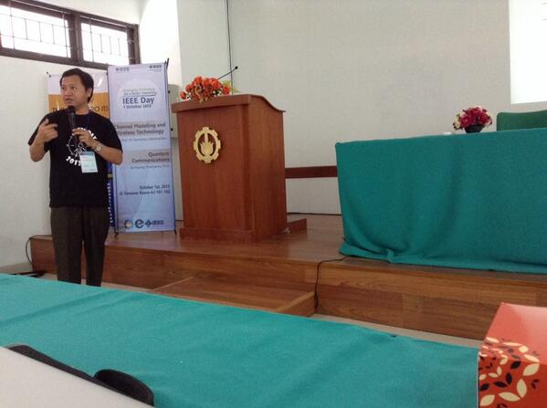First #IEEEDay2013 lecture today: Channel Modeling and Wireless Technology, by Prof <a href="/Gamantyo/">Gamantyo Hendrantoro</a> Hendrantoro.