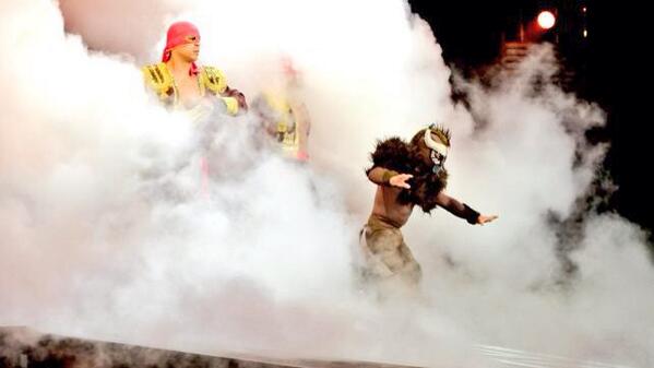 WWEElTorito's tweet image. Olé! #RAW