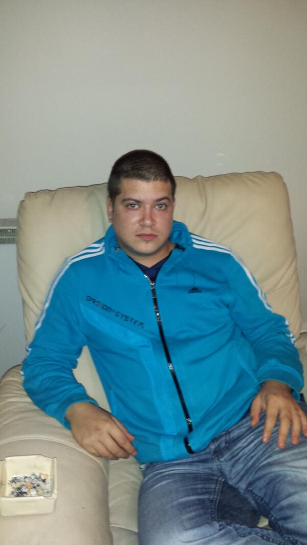 @Stevenfenton4 your only handsome here#poser
