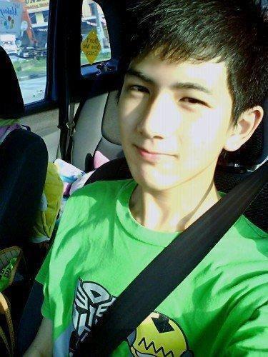 __wonkrisseob's tweet photo. โจเนส แฟนบอยลีดซูโฮ ขาวโอโม่เหมือนกันเลยยยยย #มหกรรมแฟนบอยสุดหล่อ http://t.co/tHMrcpgw9m