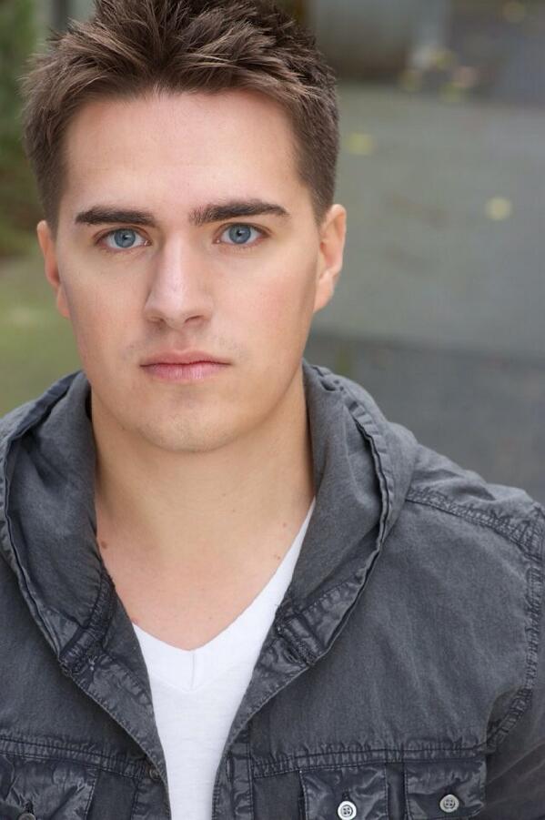 ChadZapfeFans's tweet photo. stalking google images @chadzapfe !!!!!!! http://t.co/bTDwtJKN7J