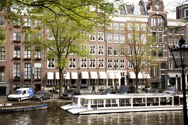 HotelEstherea's tweet image. #grachtencode bezoek @HotelEstherea aan de Singel gracht, bewonder onze prachtige oude gevel en ontdek de code!