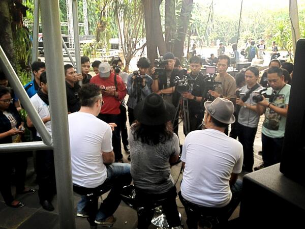Sesi wawancara tambahan @redbug68 <a href="/nyep_nyep/">Jono Armstrong</a> <a href="/itsbowie/">adityo wibowo</a>