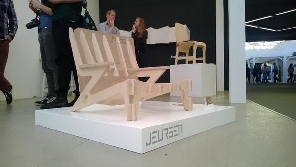 JeursenDesign's tweet photo. Vanaf de @Woonbeurs @HMCmbovakschool stand http://t.co/yIp9f9B10N