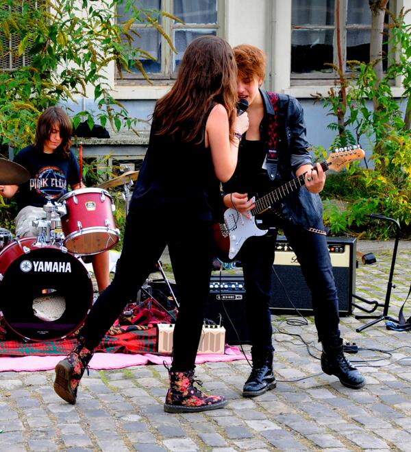 SteamShape's tweet photo. Concert à Ivry! Merci a tous pour l'ambiance :D  et on vous tient au courant pour la suite! http://t.co/x8riKYennj