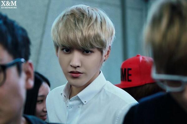 harybool's tweet photo. นี้ไม่ใช่แฟนบอย ชานยอล ..

แต่...

.

.

.

.
นี้ แ ฟ น ชานยอล.

 #มหกรรมแฟนบอยสุดหล่อ http://t.co/RTfaqyGaBp