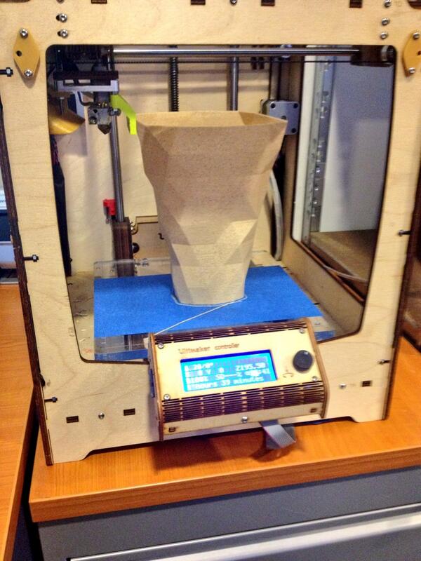 ColorFabb's tweet photo. Amazing wood filled print. Has the same color as the Ultimaker. Who wants to see this go in development? Pls tweet! http://t.co/U9SgDQBdv9