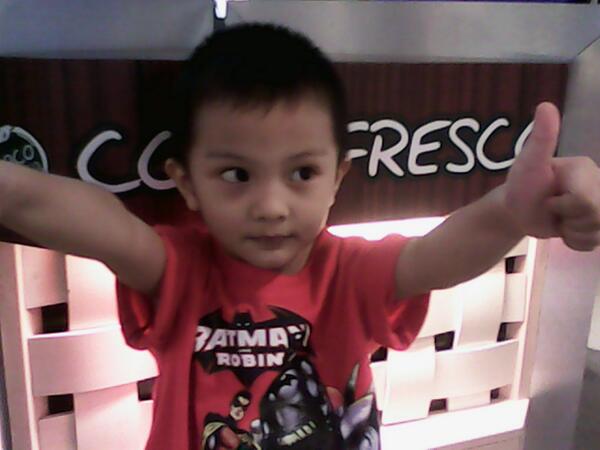 JhonJezz's tweet photo. i love you jhon :) http://t.co/OL5wSPb48a