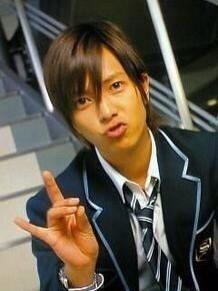 ____s___K's tweet photo. *

           此れとか本当可愛い   ☜

           彰の伽羅地味に好き 、笑

           制服も似合ってるし   。

_ http://t.co/d3yHMwhE3V