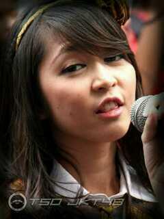 RealFansJKT48's tweet image. Ada badai, hahaha #dev48