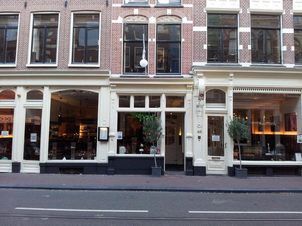 Sluizer1967's tweet image. #sluizer1967 doet ook mee met de #grachtencode ! Ons zegel draagt trots het Sluizer logo en overziet iedere passant !