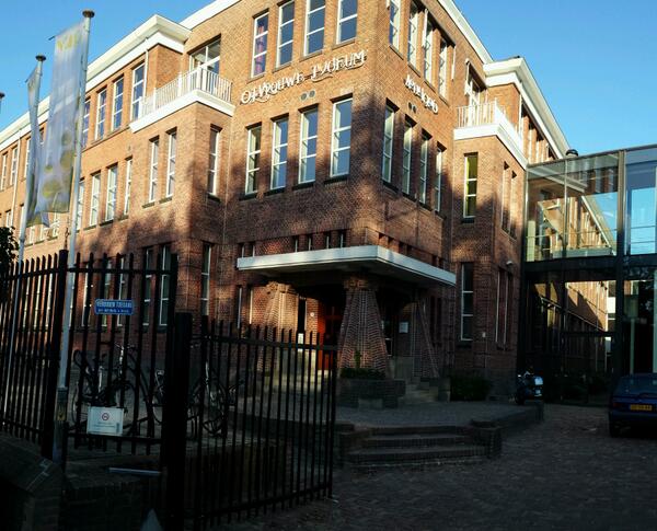 In Breda, vanavond bij Onze Lieve Vrouwenlyceum, voorzitten, avond #pesten in het #onderwijs,  #ministerie_OCW.