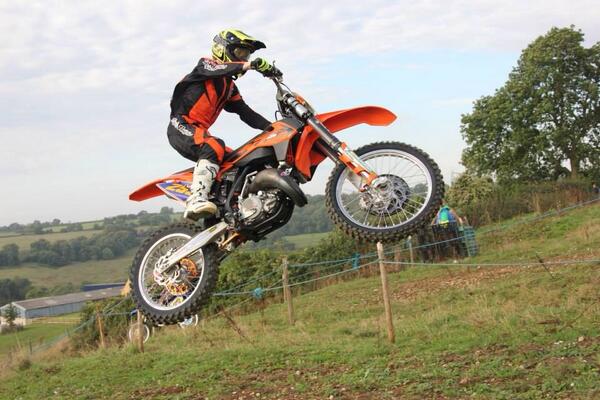 ddrumms's tweet image. Nympsfield last 125 ride 😜😜