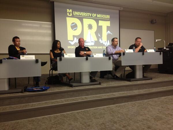 MUSummit's tweet photo. #CAFNRcareers At PRT panel.  Advice: intern! Volunteer! Experience is important. http://t.co/S8emMzGYGn