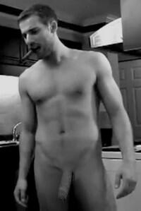 WantGayStars's tweet photo. @DustinWMilligan its a real pic of you naked or it's a fake ? #Yum #DeliciousDustinMilligan http://t.co/CYq30hGltb