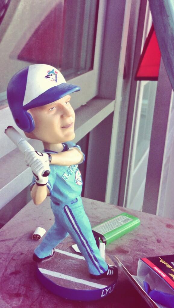 J91Smitty's tweet photo. @iLikeDartsDaily Lyle looks likes having a little off-season fun back in the jays uni!! #offseasondarts #batdart http://t.co/U2hrCFxHSl