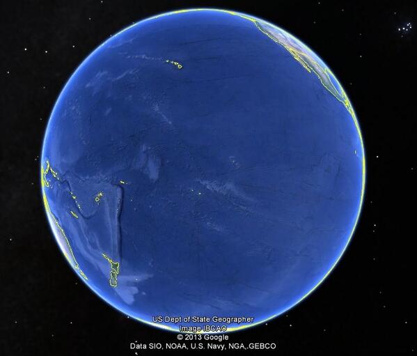 gregrenstrom's tweet image. One of my favorite follows. RT @Amazing_Maps Ever wondered how big the Pacific ocean is? #MapFreak