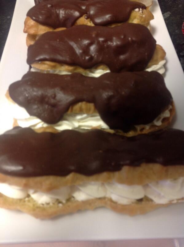 BAKENTAKE's tweet photo. #GBBO call that choux pastry This is choux pastry http://t.co/2P71aGGqQU